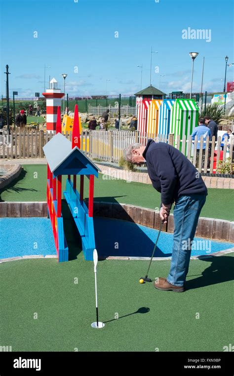 SILLY PUTTER MINI GOLF .